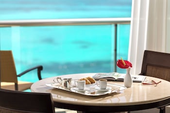 Ocean Front Suite Double (2 Queen)