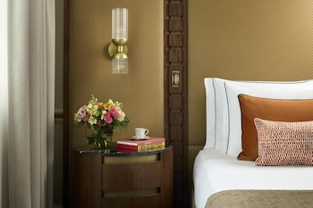Premium Suite (Signature Extra Bed 2 Ad + 1 Ch)