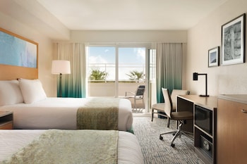 Room, 2 Queen Beds, Non Smoking, Patio