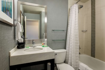 Room, 1 King Bed (High Floor)