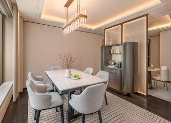 Signature Suite, 1 King Bed