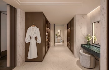 Signature Suite, 1 King Bed