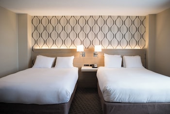 Room, 2 Queen Beds, Non Smoking