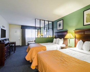 Signature Suite, Multiple Beds, Non Smoking