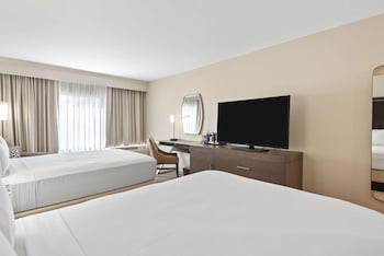 2 Double Beds Nonsmoking