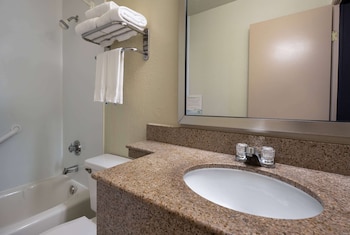 Standard Room, 2 Queen Beds, Non Smoking
