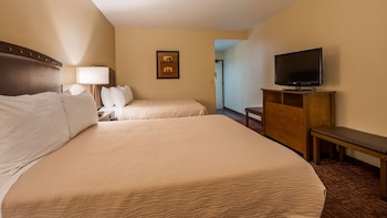 Standard Room, 2 Queen Beds, Non Smoking, Refrigerator