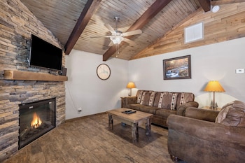Cabin, 1 Bedroom, Lake View (#20)