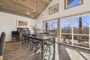 Indian Point - 4-Bedroom Lodge 188