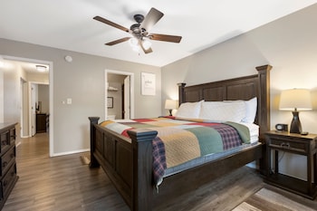 2-BD Waterfront Condo - Terrace Level - 601