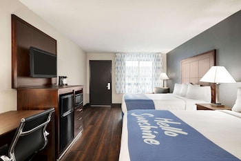 Room, 2 Queen Beds, Smoking