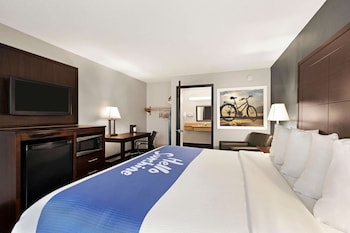 Room, 1 King Bed, Smoking
