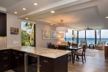 Premium Suite, 1 King Bed, Oceanfront