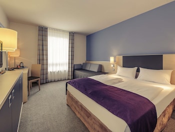 Standard Room, 1 Queen Bed with Sofa bed