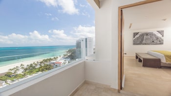 Suite, 1 King Bed, Terrace, Ocean View
