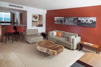 Club Suite, 2 Queen Beds, Ocean View
