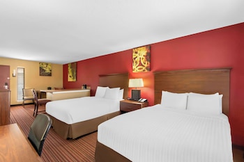 Suite, 2 Queen Beds, Non Smoking, Refrigerator & Microwave