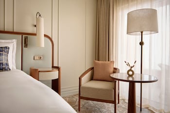 Deluxe Room, Balcony
