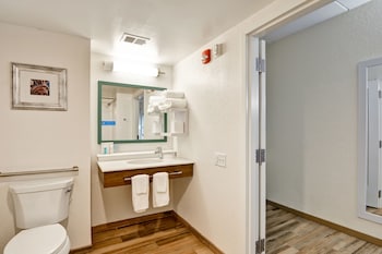 Room, 1 King Bed, Accessible (Hearing)
