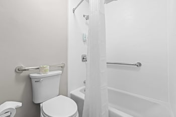 Room, 2 Queen Beds, Accessible, Non Smoking