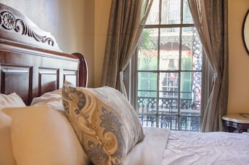 Superior Room, 1 King Bed, Balcony
