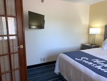 Suite, 1 King Bed, Non Smoking