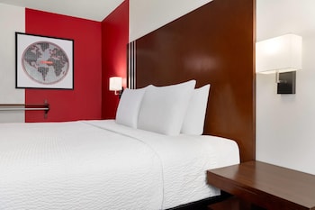 Room, 1 King Bed, Accessible, Non Smoking (Tub with Grab Bars)