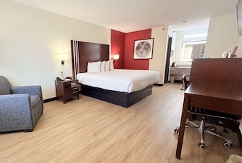 Deluxe Room, 1 King Bed