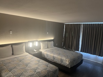 Standard Room, 2 Double Beds, Non Smoking, Refrigerator & Microwave