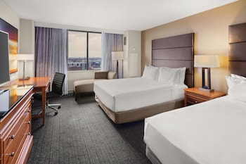 Room, 2 Queen Beds, Mobility Accessible, Bathtub (Roll-in Shower)