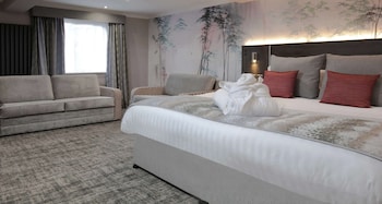 Executive Room, 1 King Bed, Accessible, Non Smoking (Walk-in Shower)