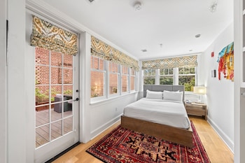Penthouse (TownHouse)