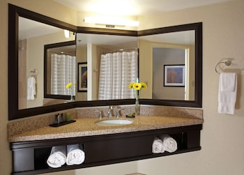 King, Executive Suite, Corner