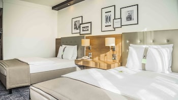 Standard Room, 2 Twin Beds (Shower)