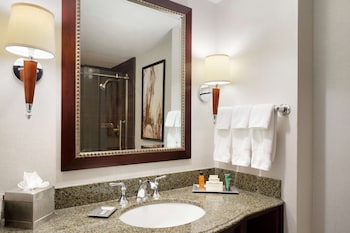 Junior Suite, 1 Queen Bed with Sofa bed