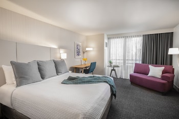 Premium Room, 1 King Bed (Worklife High Floor)
