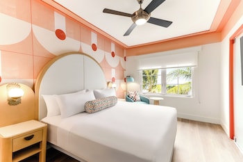 Deluxe Room, 1 King Bed