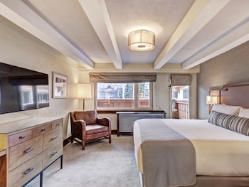 Deluxe Room, 1 King Bed