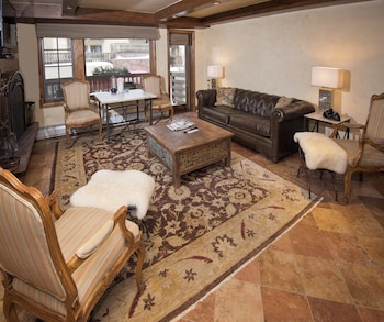 Room, 1 Bedroom (Lodge Residence)