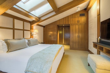 Room, 3 Bedrooms