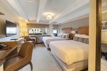 Deluxe Room, 2 Queen Beds