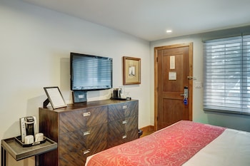 Room, 1 King Bed (Lodge)