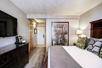 Standard Room, 1 King Bed