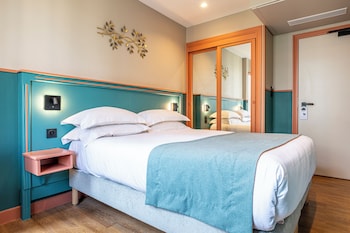 Classic room with Balcony