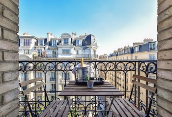 Classic room with Balcony