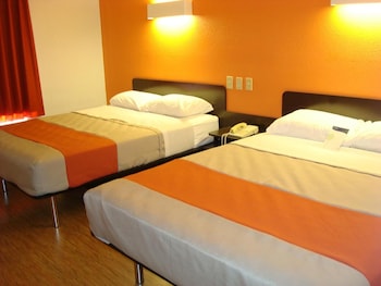 Standard Room, 2 Double Beds, Non Smoking