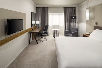 Standard Room, 1 Queen Bed