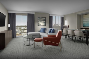 Superior Suite, 1 Bedroom, Balcony (Sunrise View)