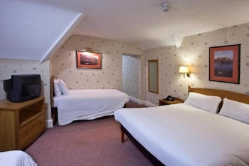 Family Room (2 Adults + 2 Children)