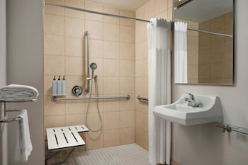 Room, 1 King Bed (Mobility/Hearing Access, Roll-In Shwr)